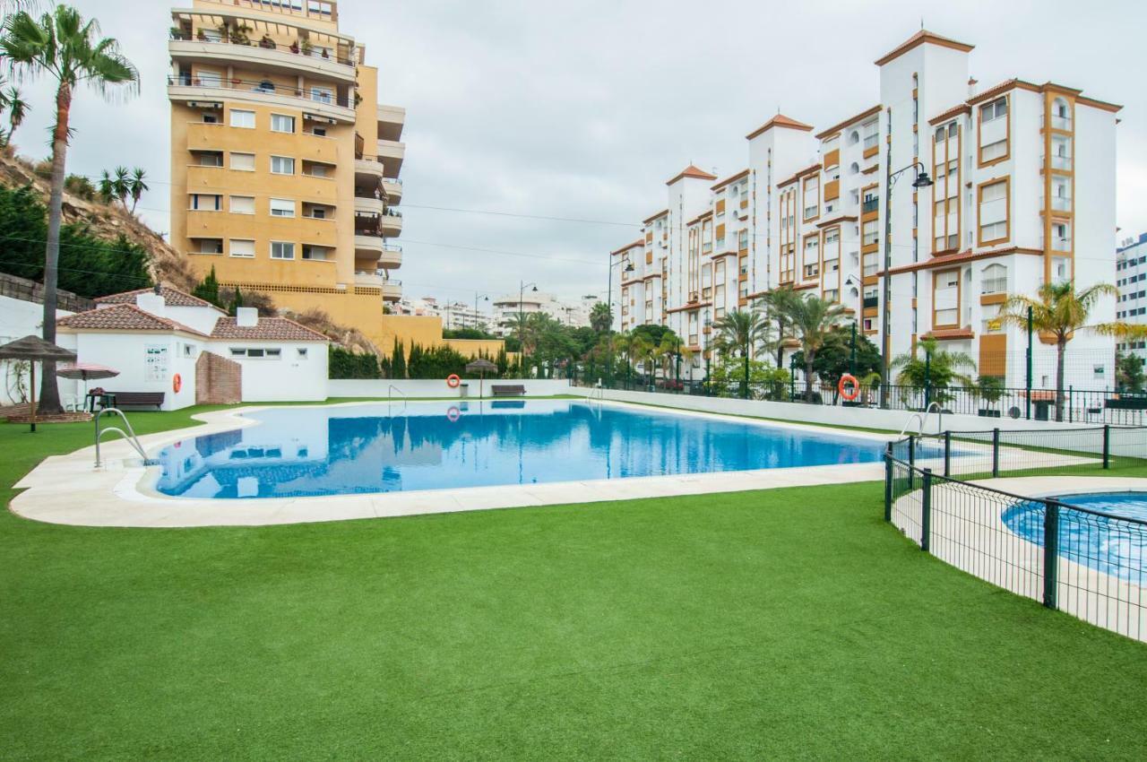 Puerto Deportivo Estepona Esterno foto
